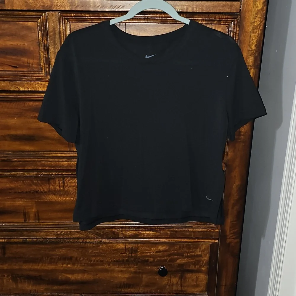 Nike DRI-FIT BLACK Side Slit Tshirt. Womens Sz Small